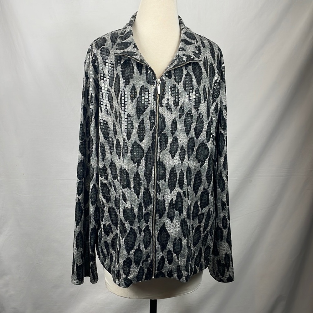 Women’s XL Erin London, black and gray animal print sequence jacket. Super cute.